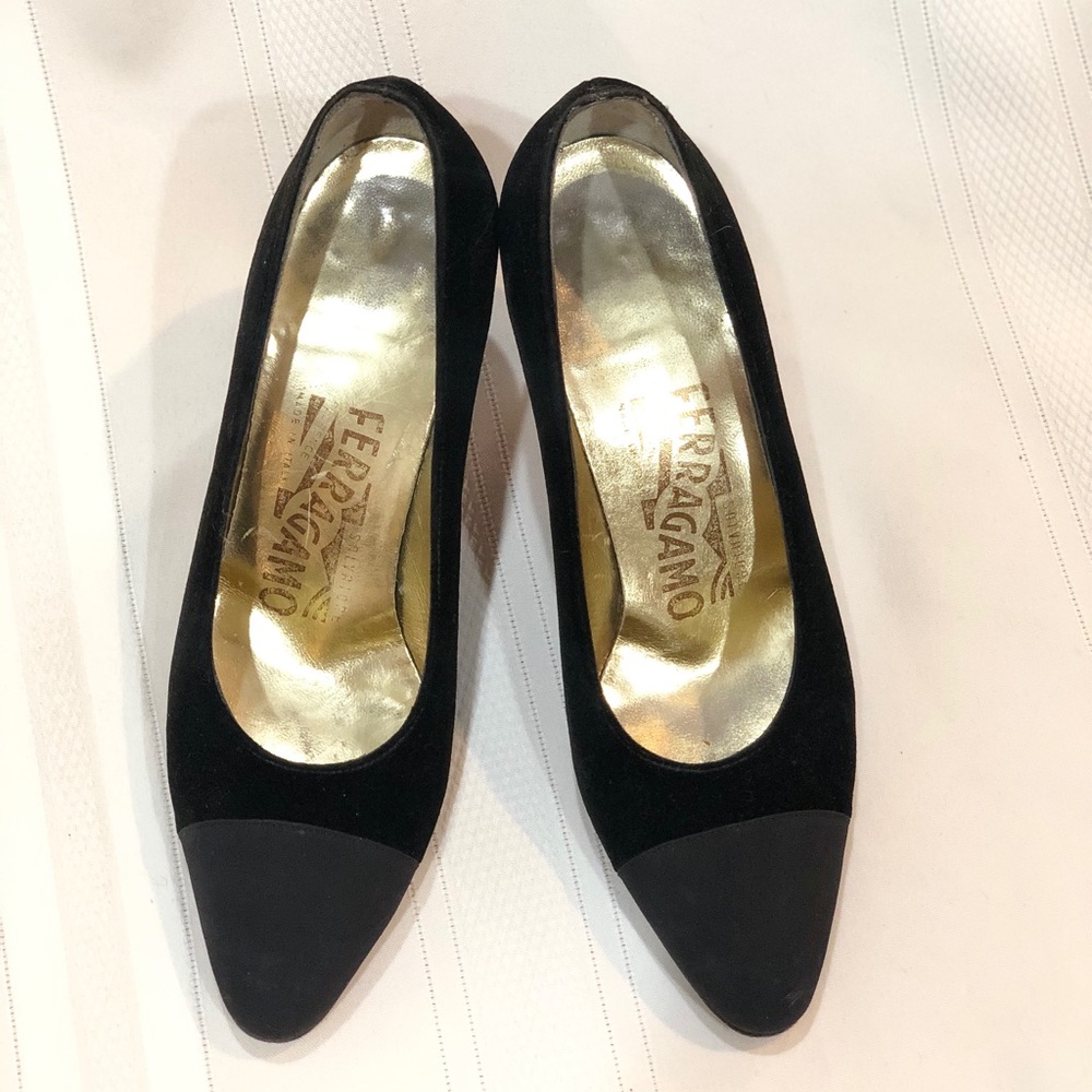 Salvatore Ferragamo Vintage Black heel